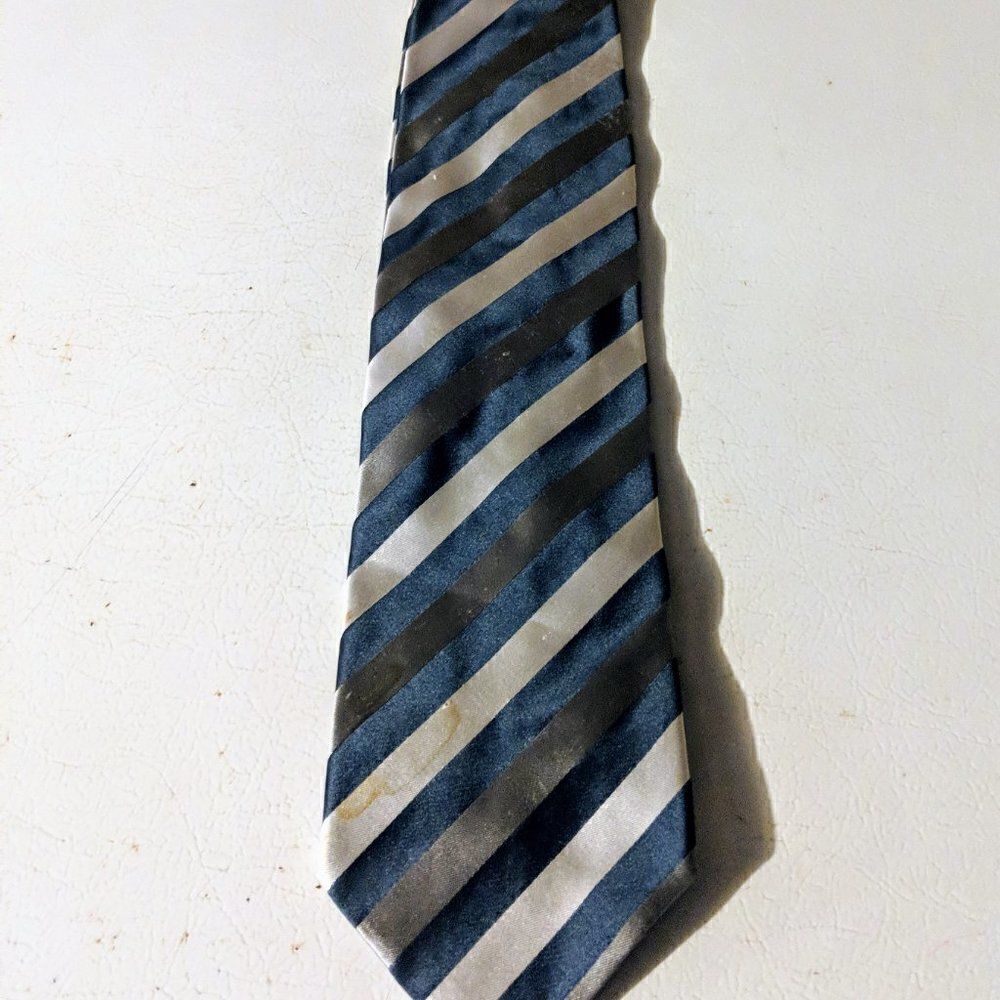 Bachrach 100% Silk Tie, Blue - Picture 3 of 4